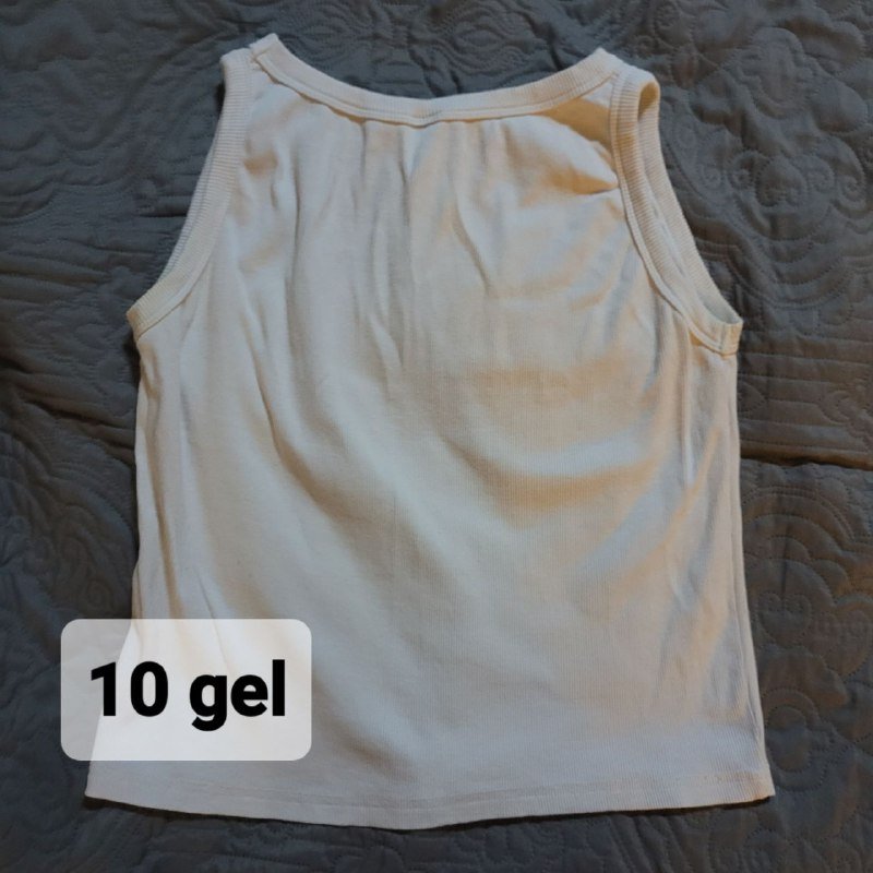 Белая рубашка, Черные брюки, Бежевая футболка, Футболка, Синее платье, Белая майка 6