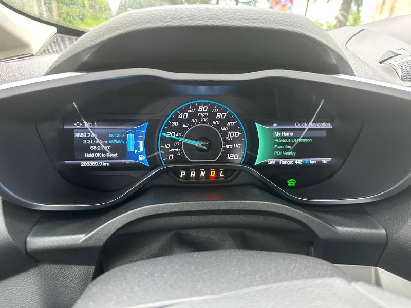 Ford C-Max гибрид 2016 года 3