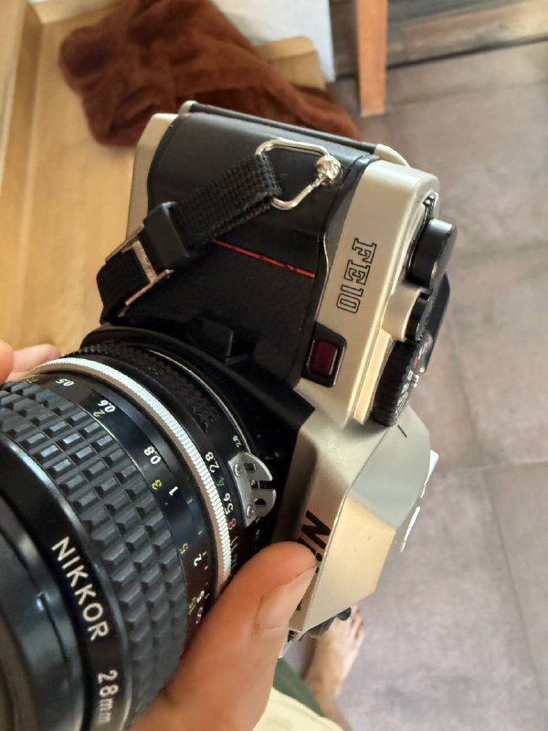 Пленочный фотик Nikon FE10 3