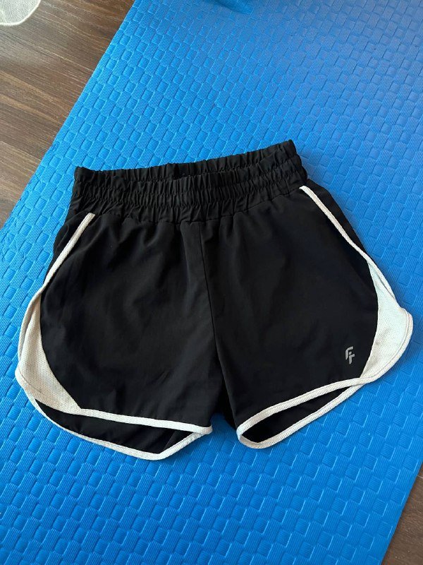 Женские шорты DeFacto размер S