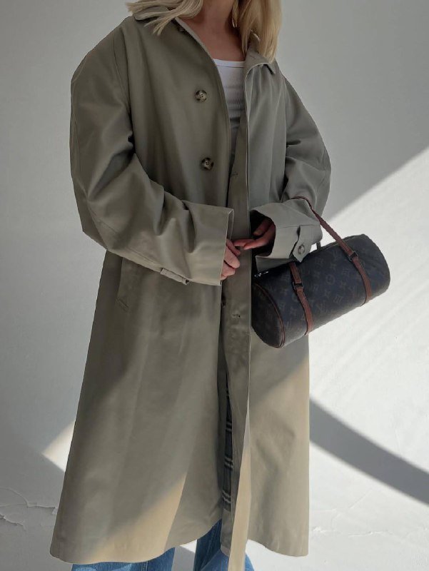 Бежевый тренч с утепленной подкладкой