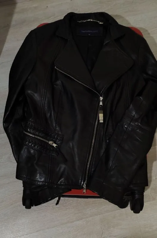 Кожаная куртка Trussardi XS-S