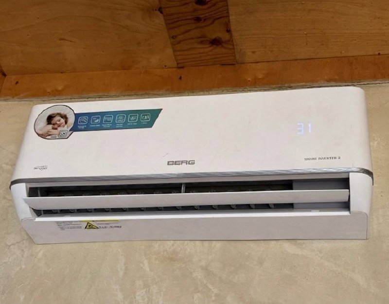 Инверторный кондиционер Berg Smart 12