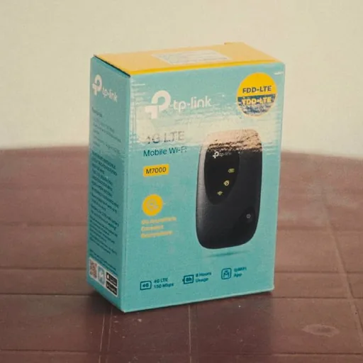 TP-Link M7000 — портативный 4G роутер