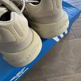 Кроссовки Adidas Ozelia Sand, Adidas Ozelia Savanna 9