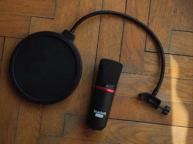 Микрофон Focusrite Scarlett CM25, поп-фильтр