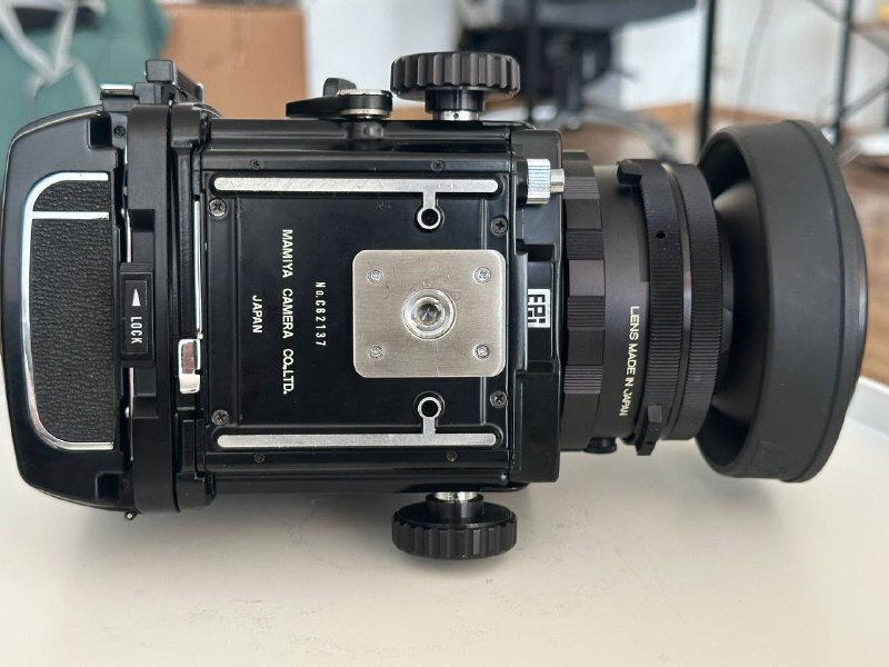 Mamiya rb67 medium format film camera with 90mm f3.8 lens 7