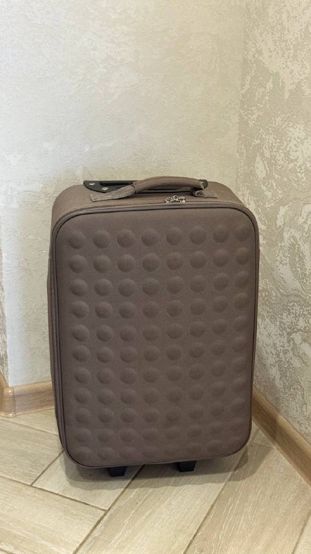 Чемодан 48x35x17 см