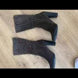 Сапоги из натуральной замши, размер 38 1