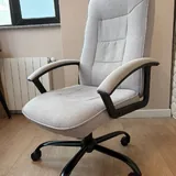 Офисный стол, разборные гантели, офисный стул SKODSBORG 6