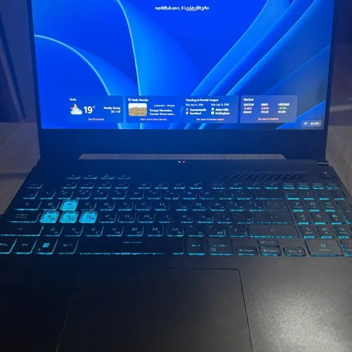 Ноутбук Asus, мышка