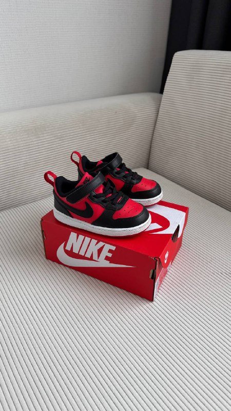 Детские кроссовки Nike размер 25 EU