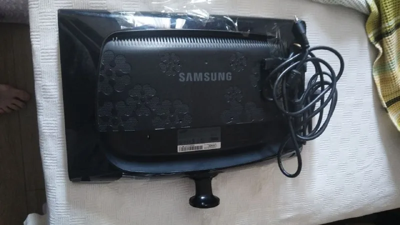 Монитор Samsung