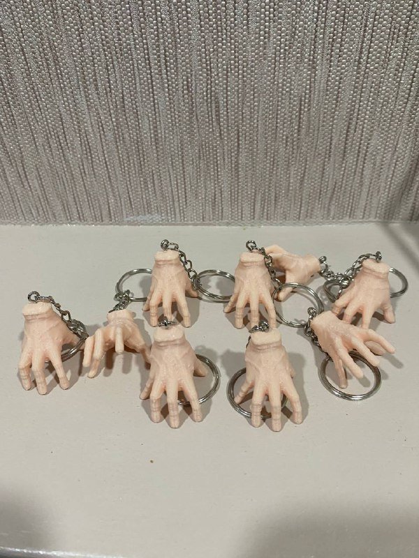 Брелок "Вещь" по мотивам сериала Wednesday