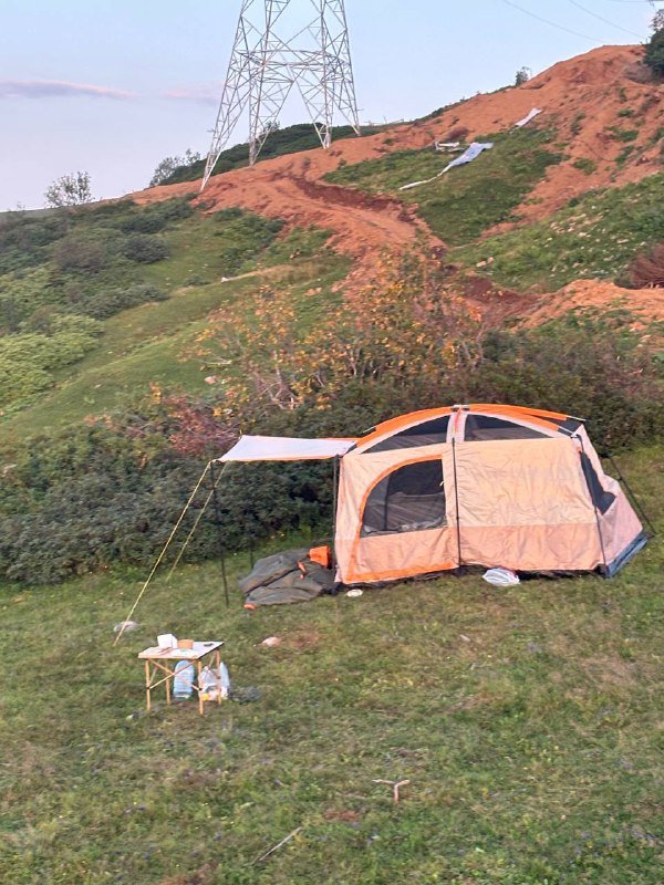 Палатка 4-х местная, тент, походный стол, надувной матрас 3