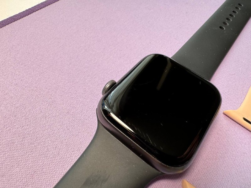 Apple Watch Series 5, SATECHI TRIO WIRELESS PAD 4