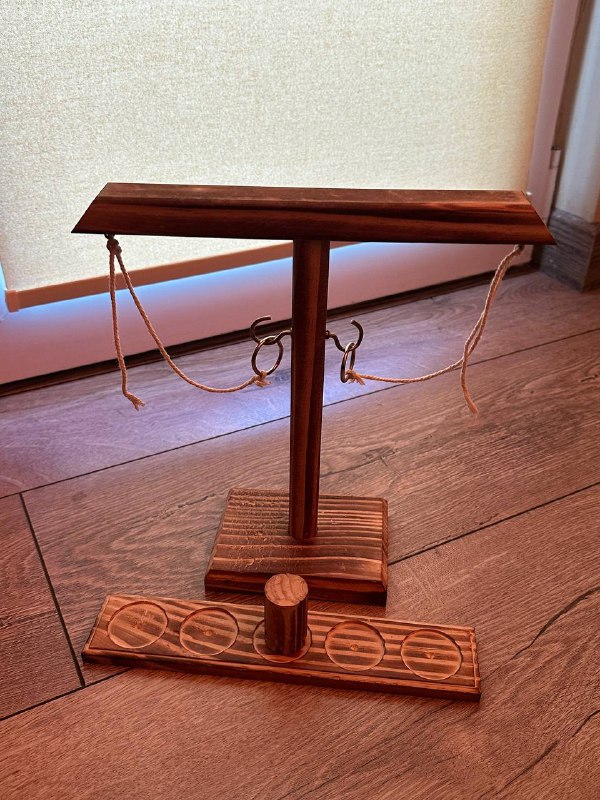 Деревянный стол 4