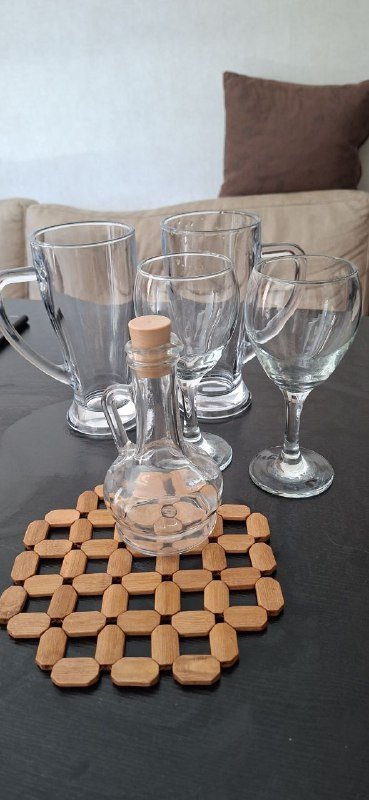 Пивные бокалы, бокалы под вино, графин, подставка под горячее, 6 рюмок
