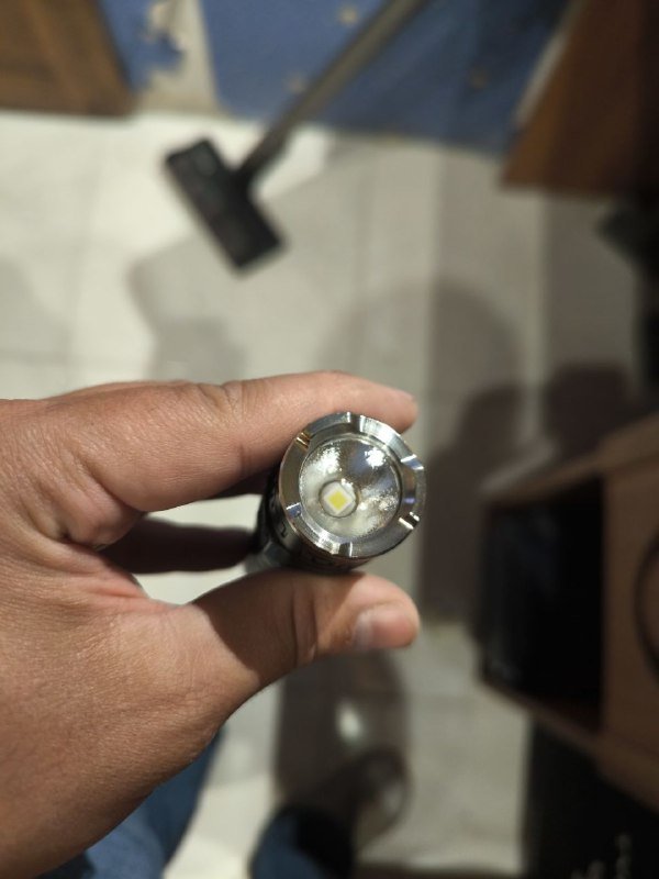 Фонарь Warsun A23 2000 лумен с магнитом и повер банк 3