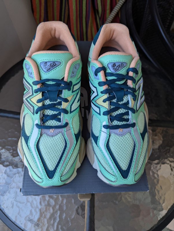 Женские кроссовки New Balance 9060 2