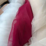 Свадебная арка с декором, фатином, бусами и цветами 4