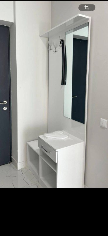 5 ცალი კაბინეტი კომბინირებული სარკით