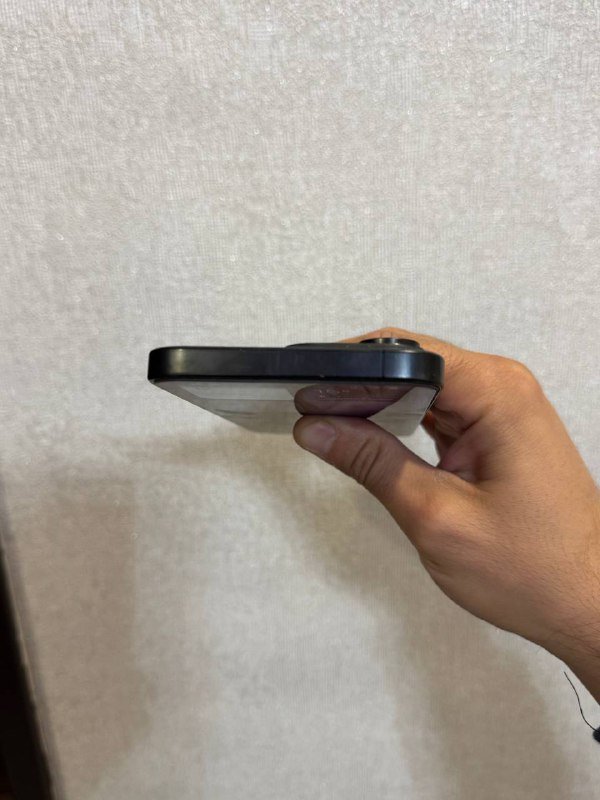 iPhone 15 Pro Max 256gb с чехлом 6