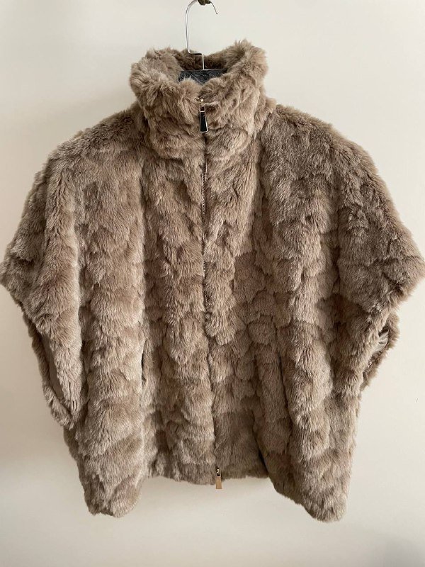 Бомбер-жилет меховой искусственный мех размер М