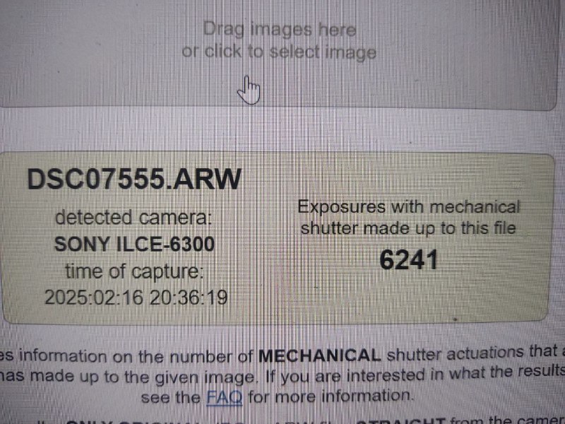 Sony A6300 camera with Sony E 18-105mm lens 2