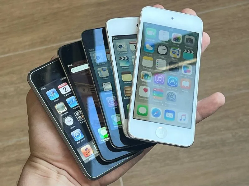Несколько iPod Touch 1