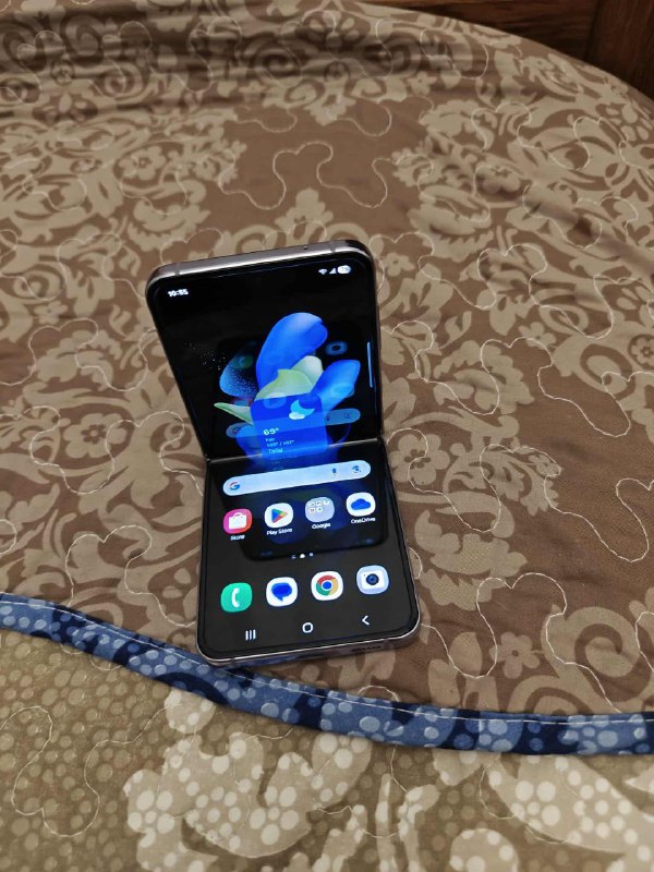 Samsung Galaxy Z Fold 4 6
