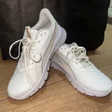 Женские кроссовки Puma 1