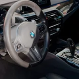 BMW M550i 5