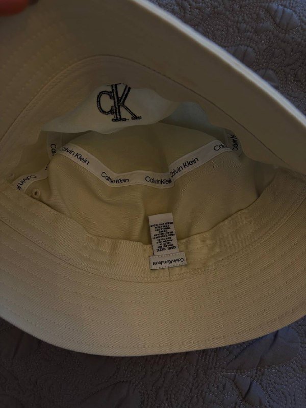 Панамки Calvin Klein, Adidas 8