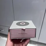 Pandora браслет, щетка Dyson 1