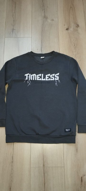 Мужская одежда размер 140-146 свитшоты, брюки, футболка 1