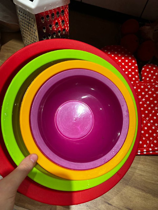 Kitchen utensils for sale: graters, pots, containers, coffee makers, peelers 3