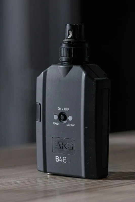 Блок фантомного питания AKG B48L 1