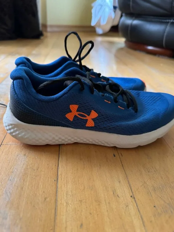 Кроссовки Under Armour 1