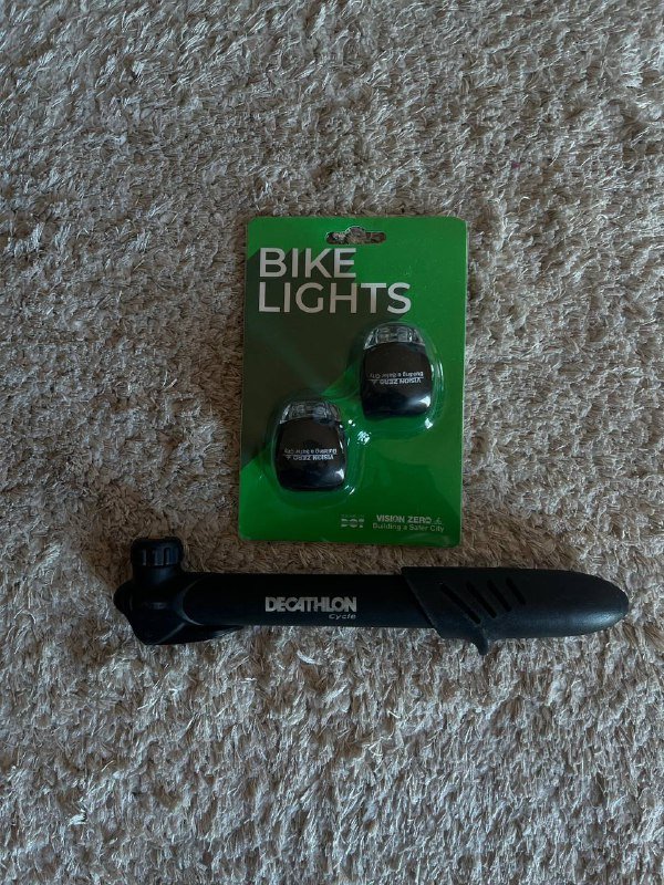 Насос велосипедный, фонари, протеин ванильный 2