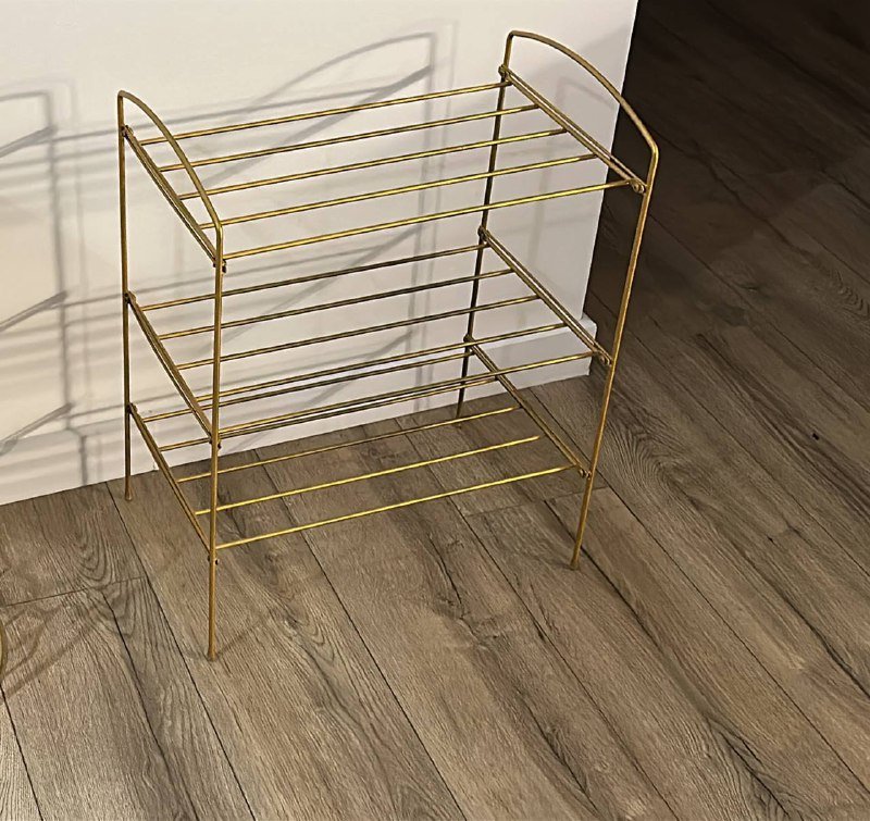 Металлическая полка для хранения