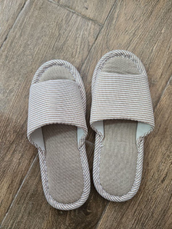 Тапочки 36-37 размер новые