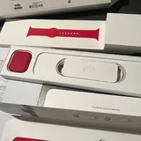 Apple Watch 7 Product Red, два оригинальных ремешка 4