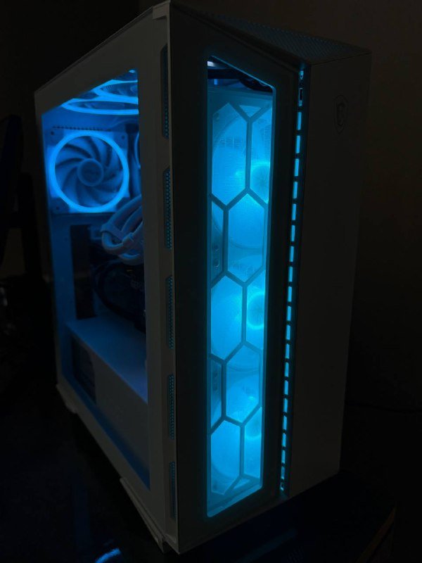 Мощный игровой ПК, монитор, премиальная периферия