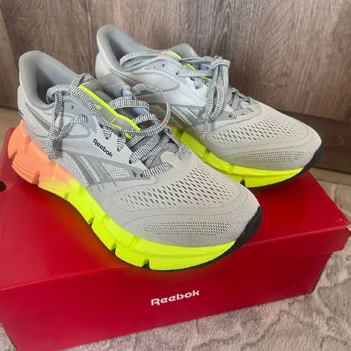 Женские кроссовки Reebok Floatzig 2