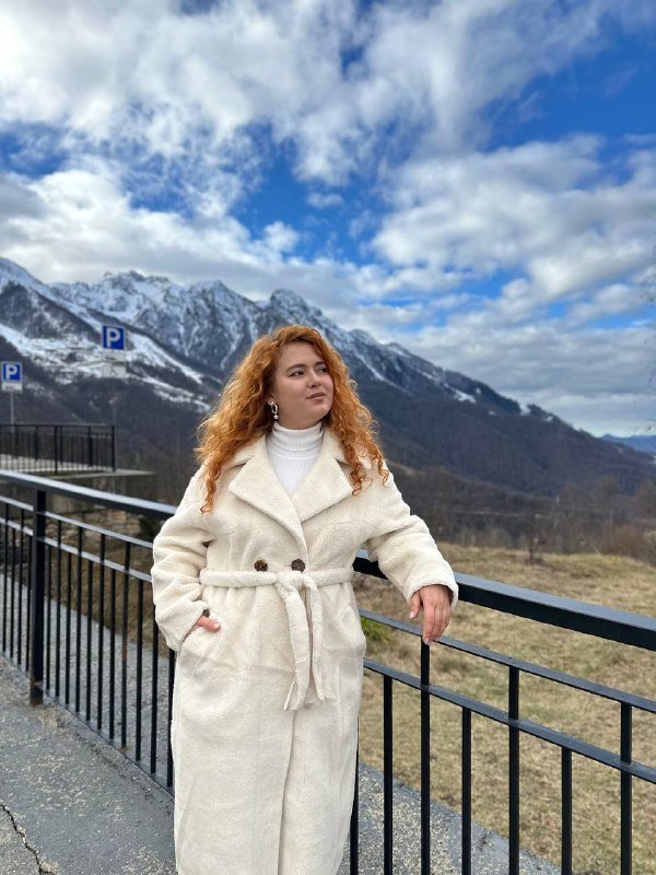 Лёгкая шубка, платье, сатиновая пижама, индукционная плита, набор для роллов