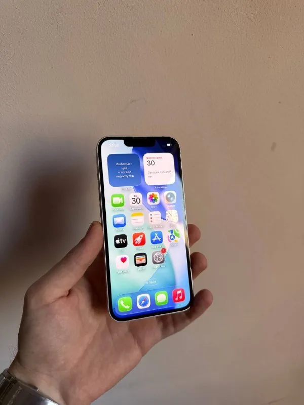 iPhone 13 128 GB 1
