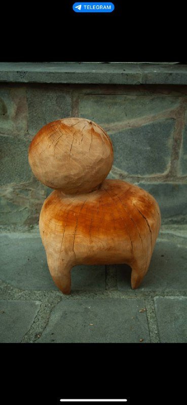 Деревянные изделия мастера: скульптуры и мебель 5