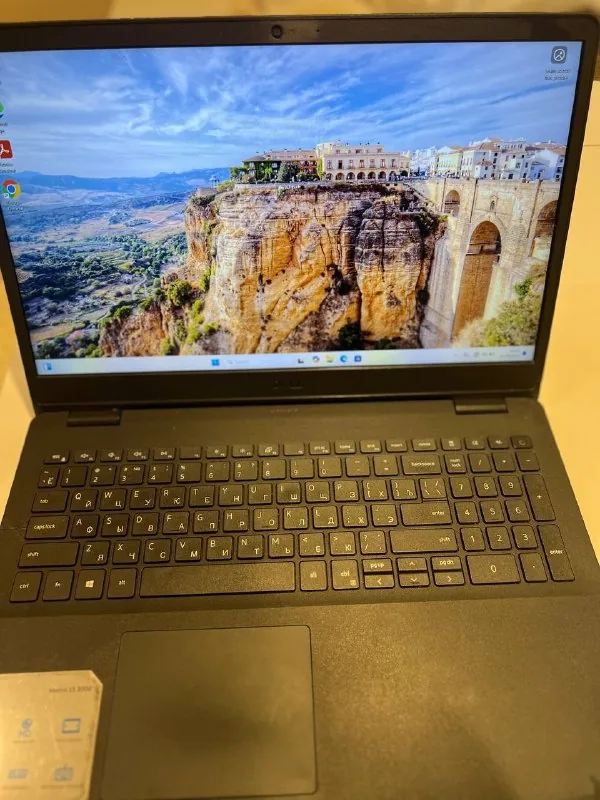 Dell Vostro 3501 ноутбук 1