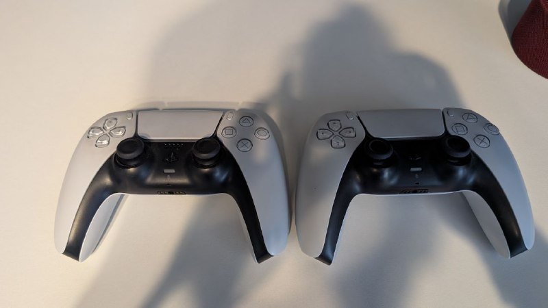 Пс5 с 2 джойстиками и 3 дисками 3